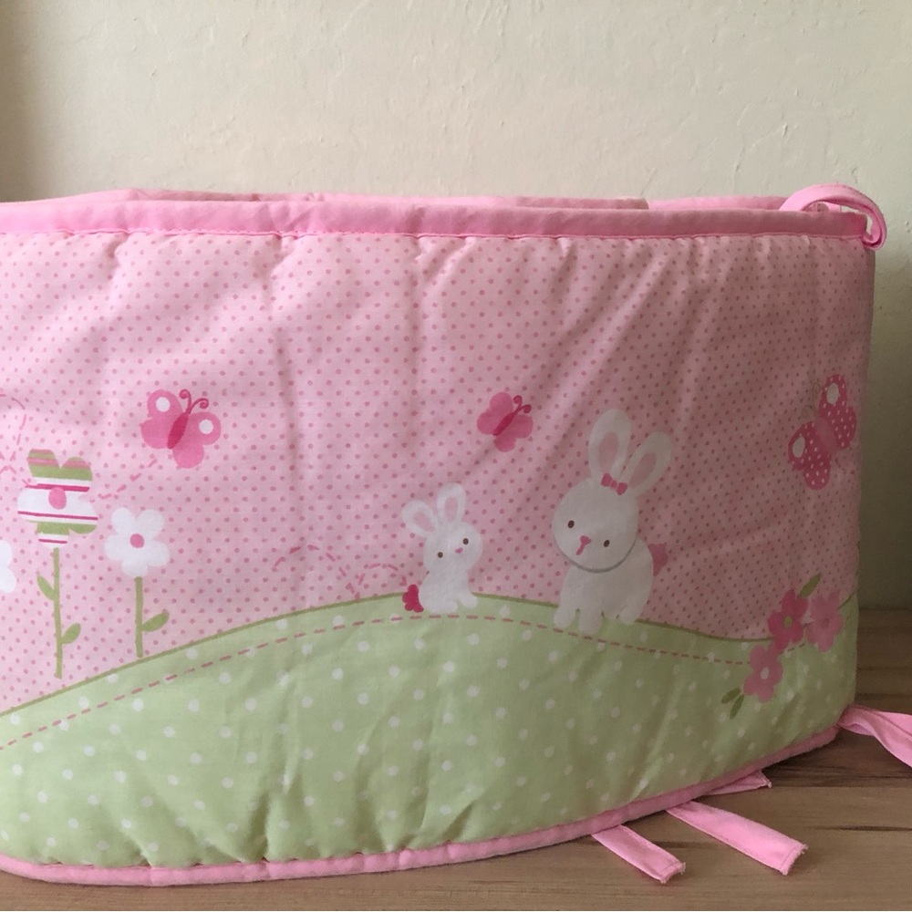 Baby girl crib bumper